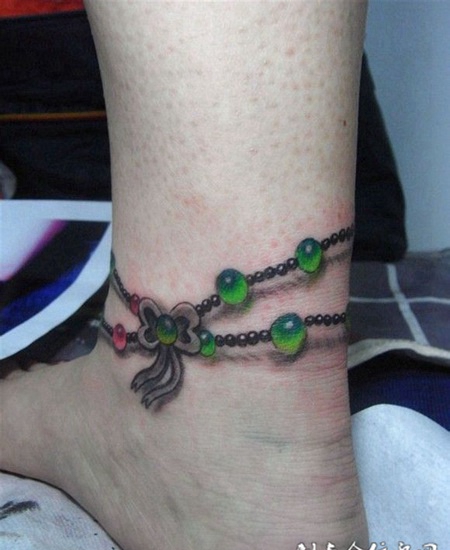 脚裸处个性彩绘珠子脚链纹身图案