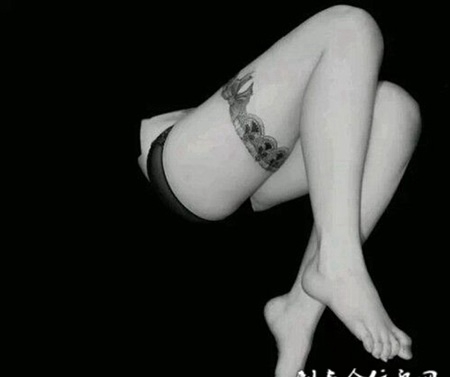 性感蕾丝袜纹身