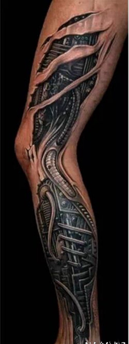 另类霸气的机械腿部纹身