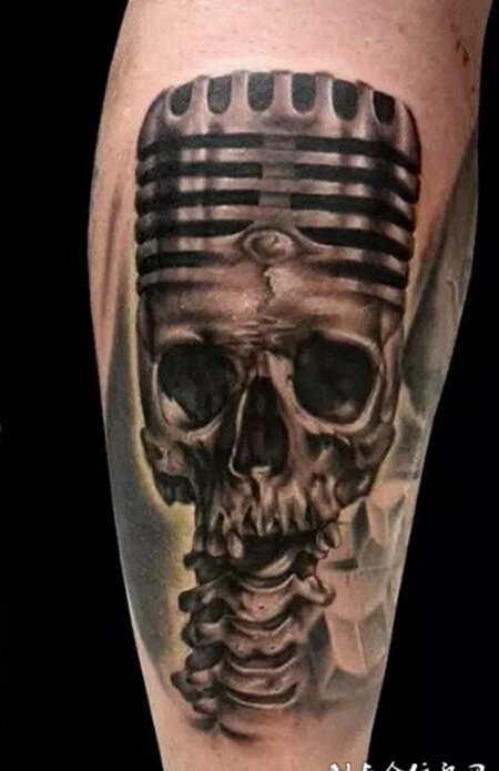 腿部经典吉他纹身