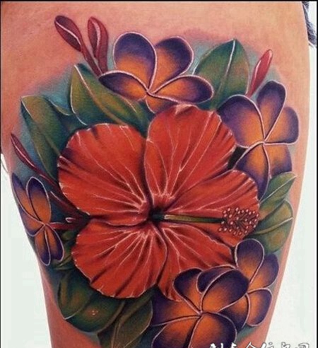 腿部唯美花纹身图案