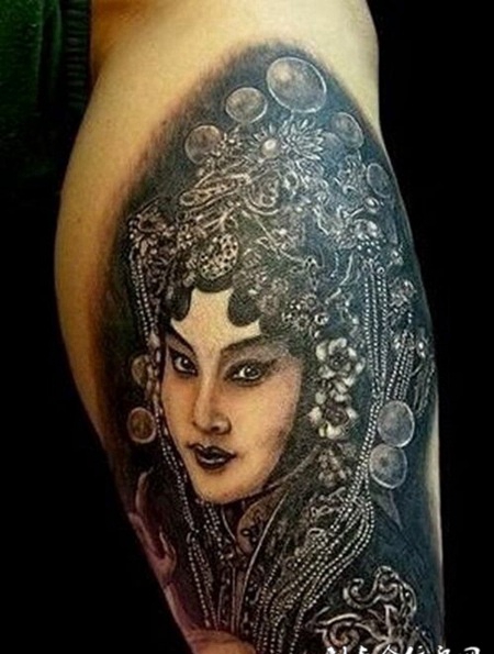 腿部好看的的花旦纹身