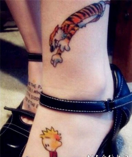 脚部生趣彩绘纹身图案