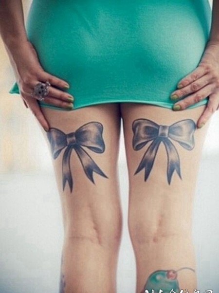 小巧性感蝴蝶结腿部纹身