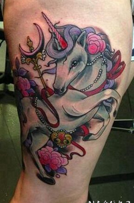 梦幻独角兽腿部炫彩纹身