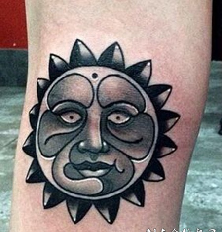 信仰太阳腿部纹身