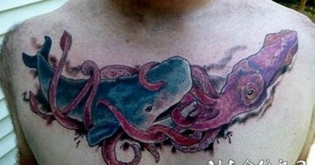 经典男性时尚胸部纹身