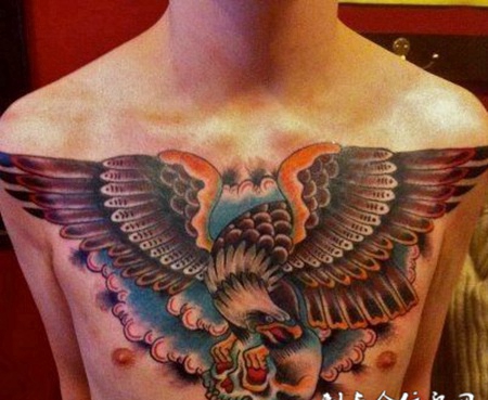 时尚男人胸部纹身图案大全