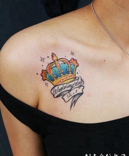 精美优雅胸部纹身