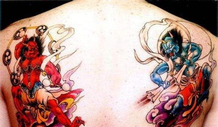 肩部雷神纹身图案