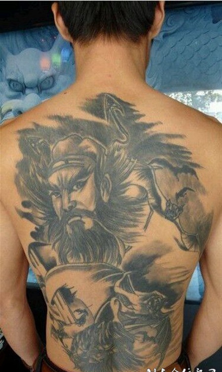 潮流男生满背钟馗纹身图案