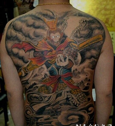 男人经典斗战胜佛满背纹身图片欣赏