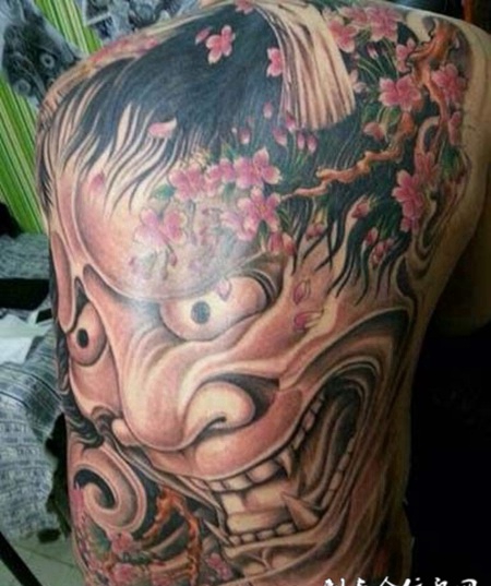 满背恐怖般若纹身彩绘图案