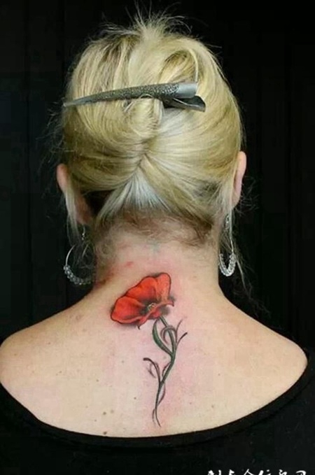 妖艳的罂粟花纹身