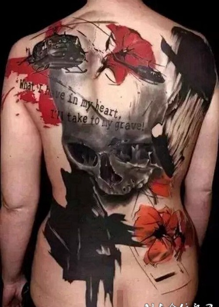 背部涂鸦艺术纹身