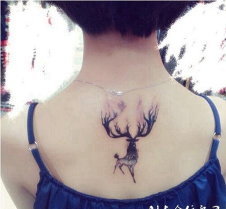 小清新好看的鹿纹身