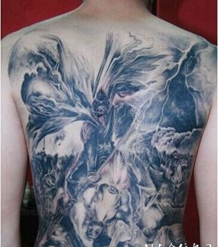 满背霸气三国赵云纹身图案