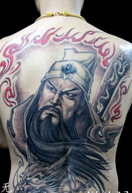 关公大刀霸气背部纹身刺青