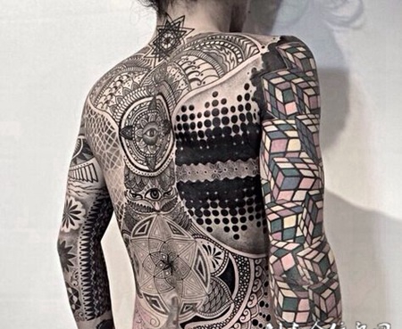 抽象艺术满背纹身图案