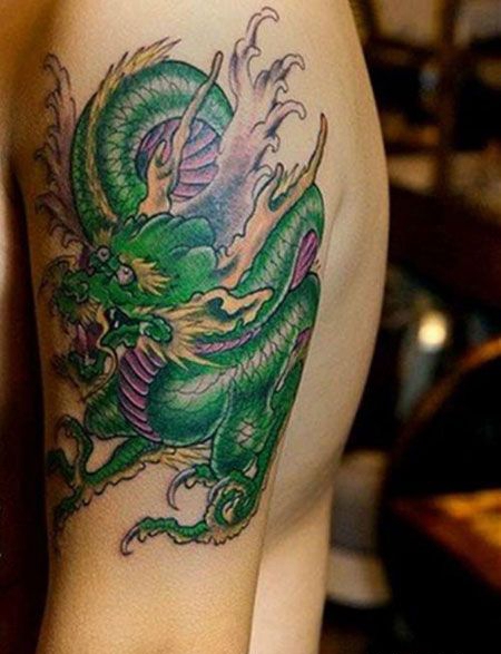 大臂青龙纹身图案