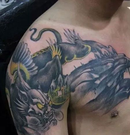 半甲穷奇纹身图案