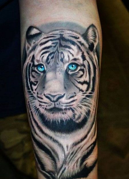 手臂经典的白虎纹身图案