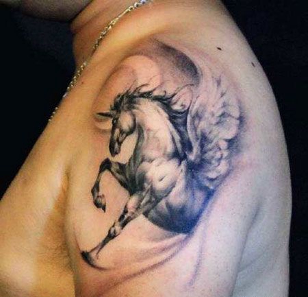 大臂天马纹身图案