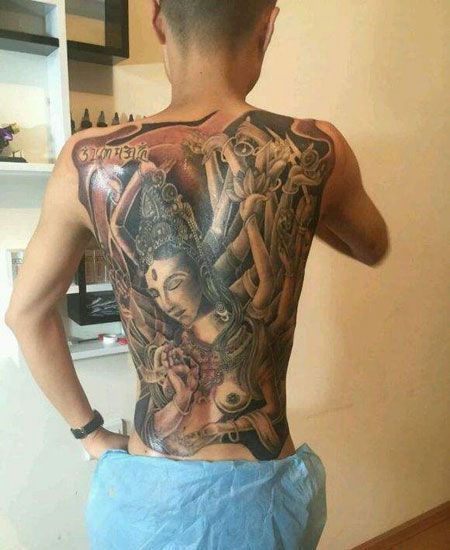满背露胸千手观音纹身图案