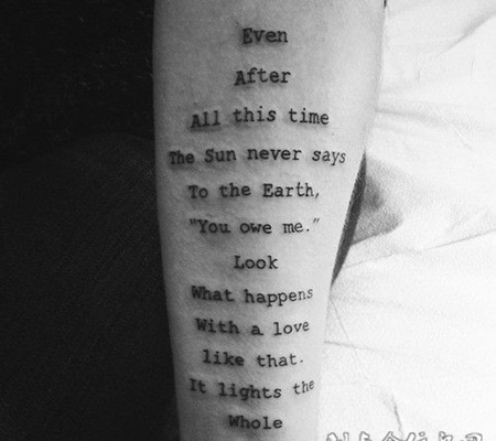 黑白系手臂英文纹身图案