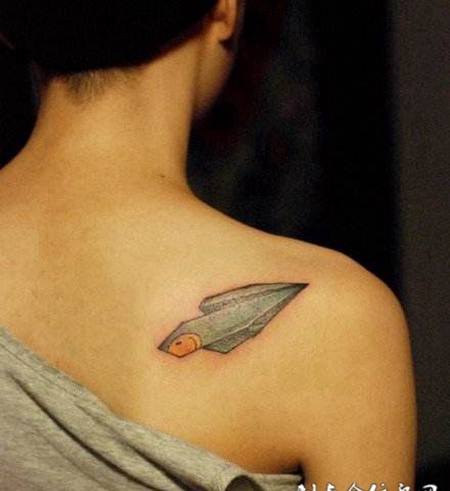 肩部个性石头纹身图案