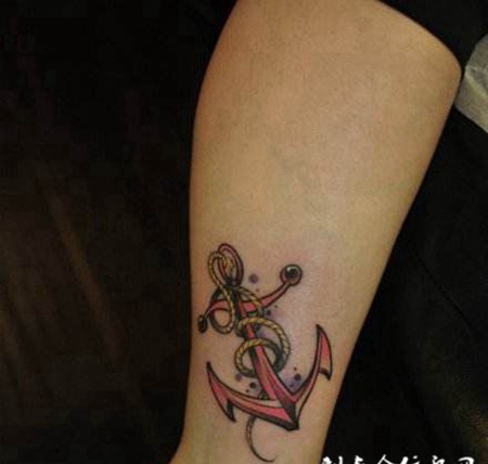 男生个性小腿船锚纹身图案