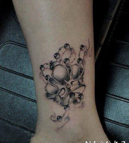 脚踝好看的皇冠纹身图案