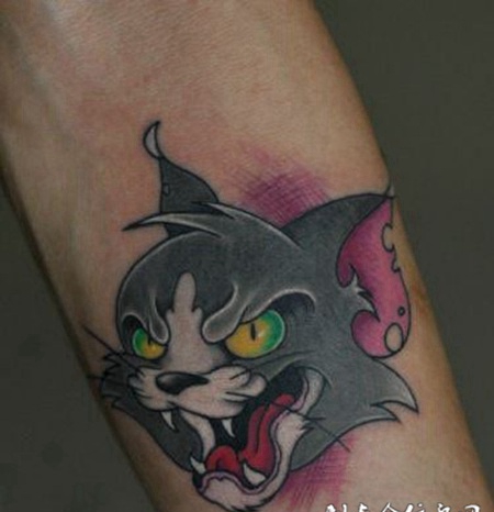 手臂卡通汤姆猫纹身图案