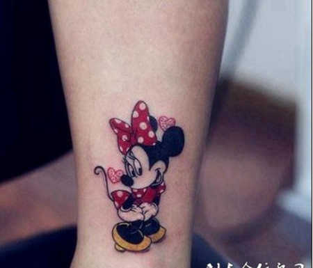 脚踝米老鼠纹身图案