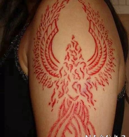 残忍艺术的肉雕纹身图片