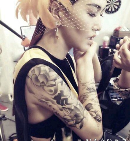 谭维维纹身帅气图案合辑