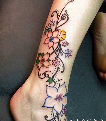 简单花藤纹身图片素材