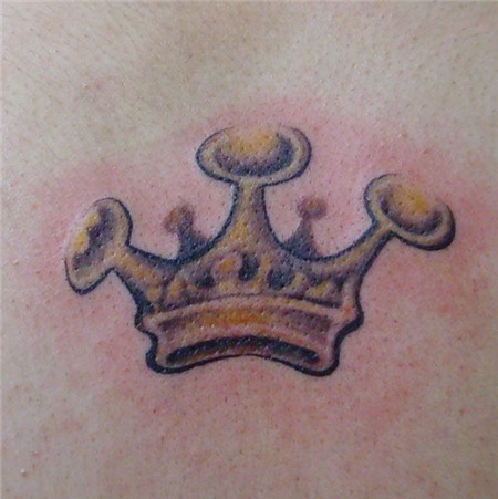 彩色皇冠纹身图案