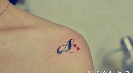 肩部音符可爱小纹身图片