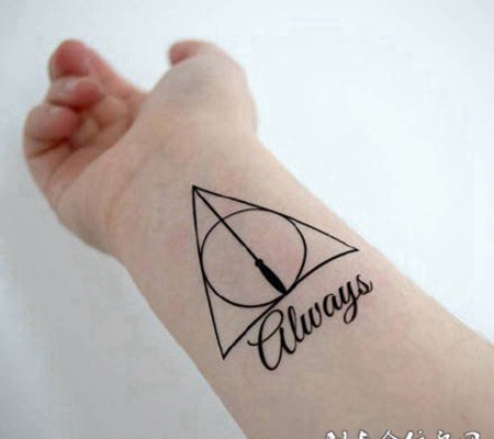 简单的手腕几何图形纹身图片