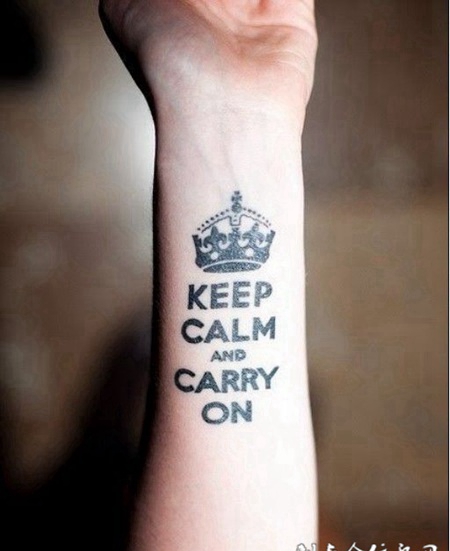 女生个性的手臂英文纹身图片