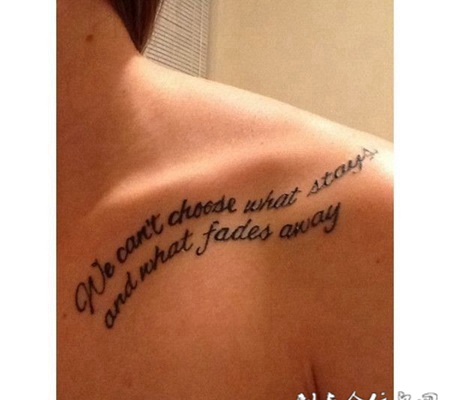 好看的简约锁骨纹身图英文刺青