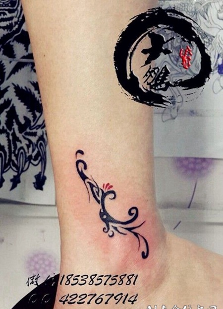 女生个性小纹身图案脚踝图片