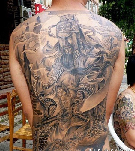 男生霸气纹身满背后背关公图案图片