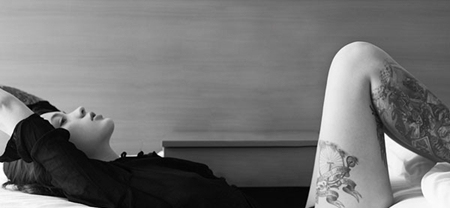 美女小腿个性小丑纹身图案