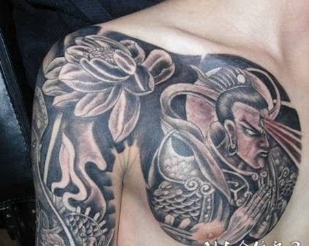 半甲帅气二郎神纹身图片