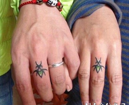唯美手指情侣纹身小图案