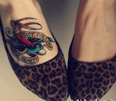 女生脚部彩色个性英文纹身图案大全
