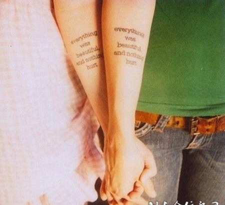 代表爱情的情侣手臂英文纹身图案