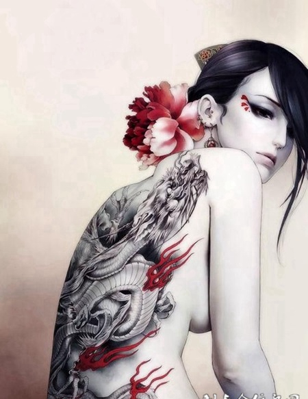 欧美女生背部龙纹身妖娆图案大全